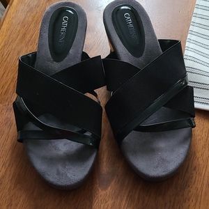Black wedges